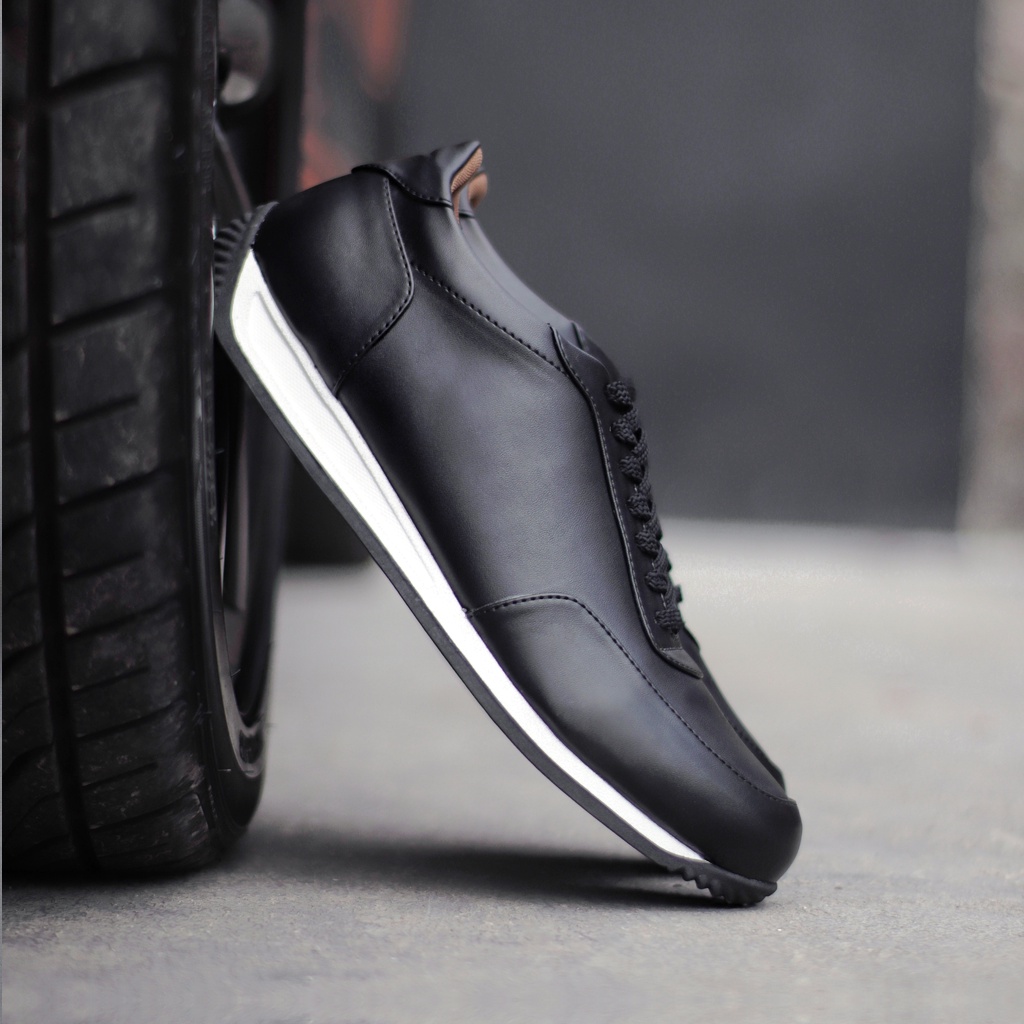 FASTER FULL BLACK ORIGINAL x REYL MAN Sepatu Sneakers Hitam Pria Kets Tali Formal Casual Jalan Santai Hangout Main Kondangan Sekolah Kuliah Kerja Kantor Distro Fashion Semi Kulit Premium Skate Footwear Big Size Jumbo Ukuran Besar 44 Keren Terbaru Kekinian