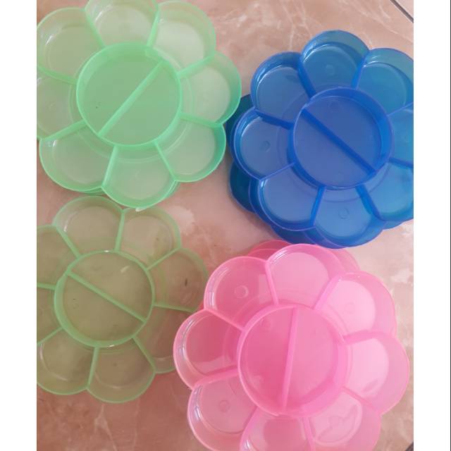 

Tempat cat warna cat air