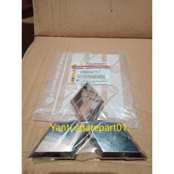 Emblem tiga berlian CANTER original MITSUBISHI chrome