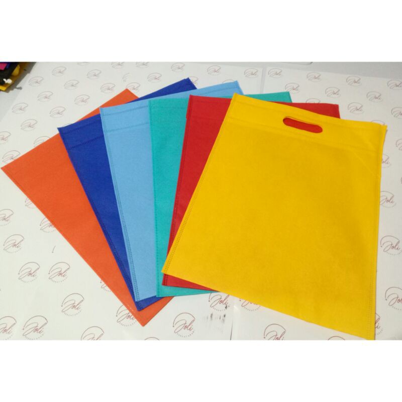 

TAS SPUNBOND OVAL / TAS SOUVENIR / GOODIE BAG / TAS KAIN / TAS HIDANGAN