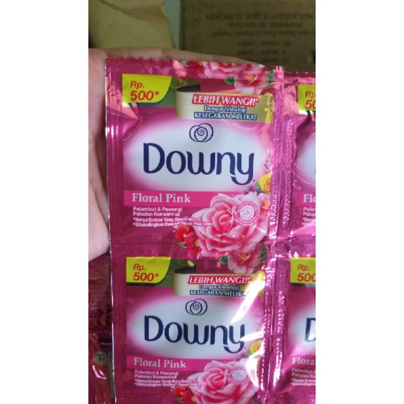 Downy 500 Floral Pink Pewangi Pakaian 12 Sachet
