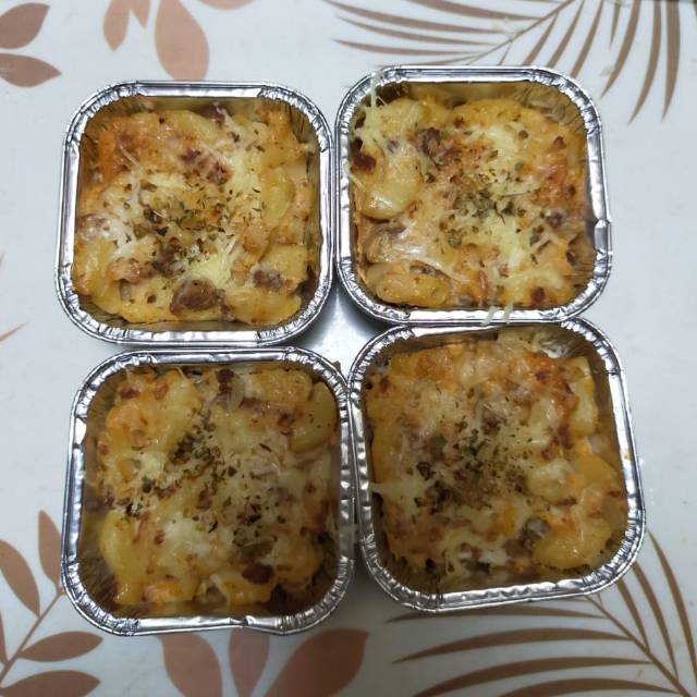 

Makaroni. Macaroni Schotel Kecil isi 4. Besar 20x20. Macaroni Enak Jakarta