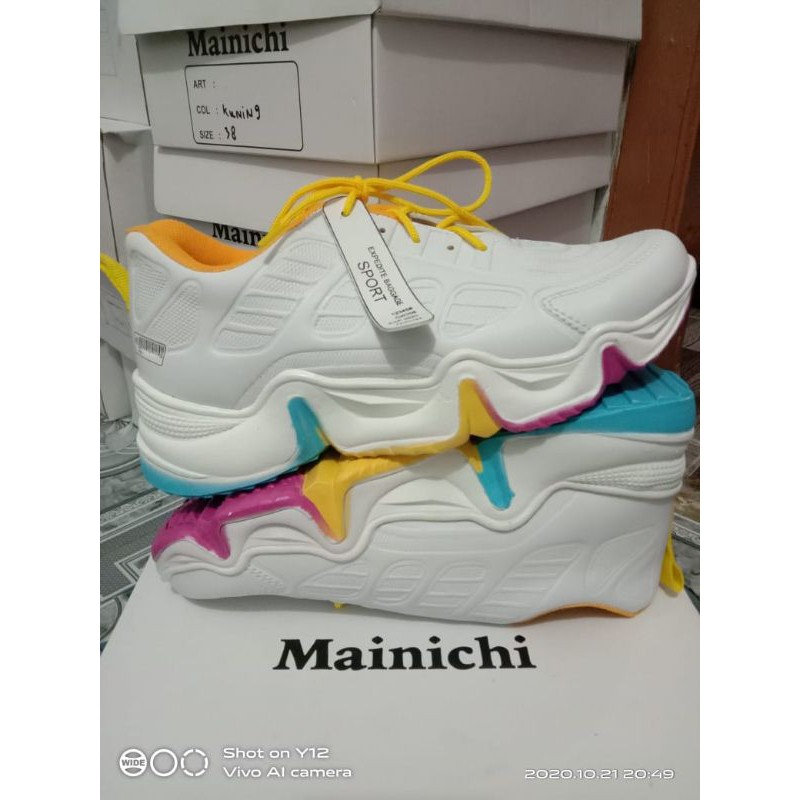 sepatu sneaker wanita Korea