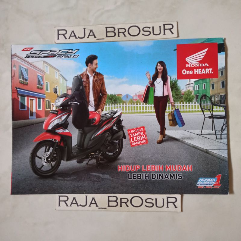 Poster brosur katalog leaflet Honda New Spacy Helm In AT PGM FI Injeksi 2013
