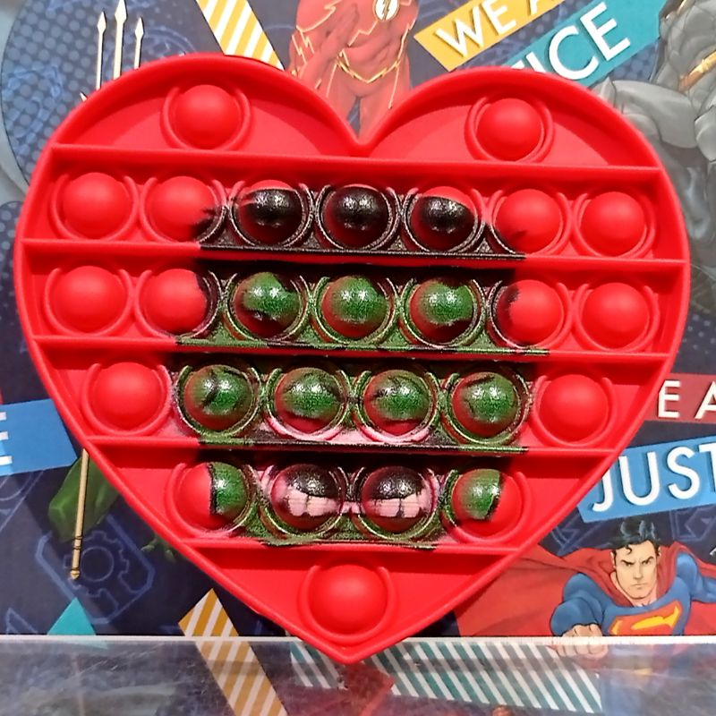 Pop It Captain America Viral Push Pop Bubble Fidget Maiman Pop It-Hulk love merah