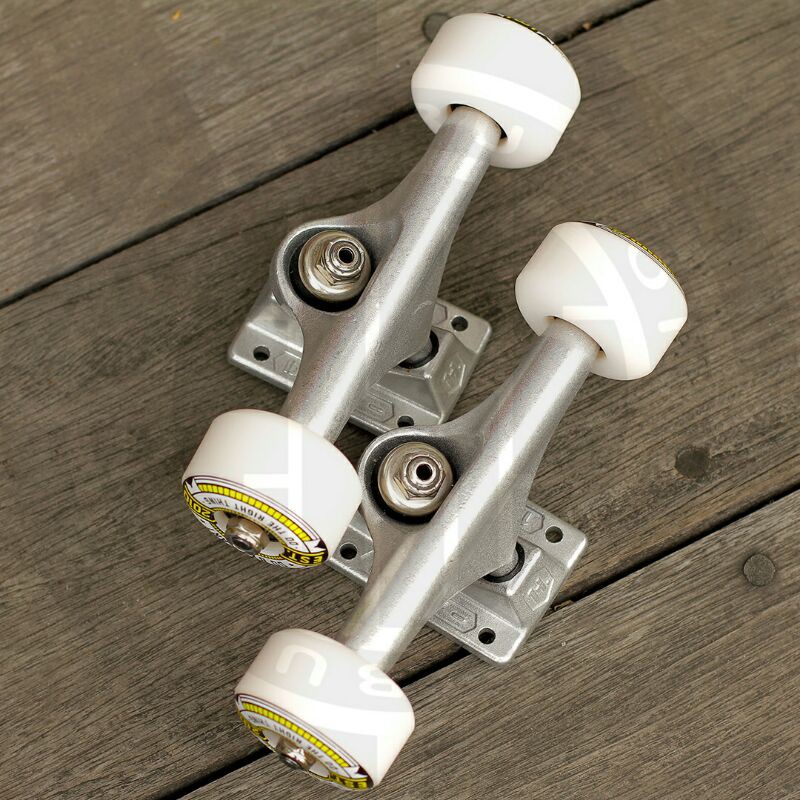 DO BY HEART TRUCKS Skateboard Set Silver 5.25"
