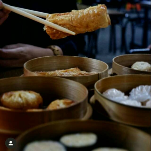 

Aneka Dimsum lumpia kulit tahu