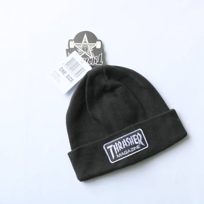 Kupluk/beanie thrasher hitam