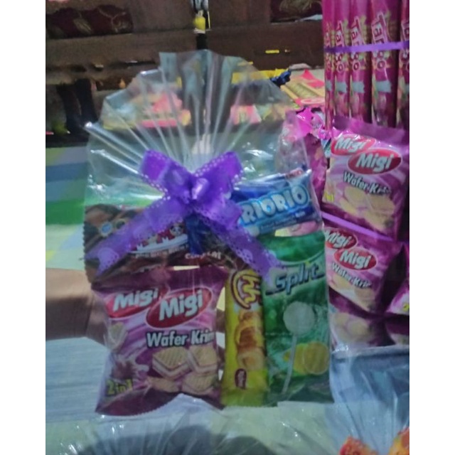 

souvenir snack ulang tahun