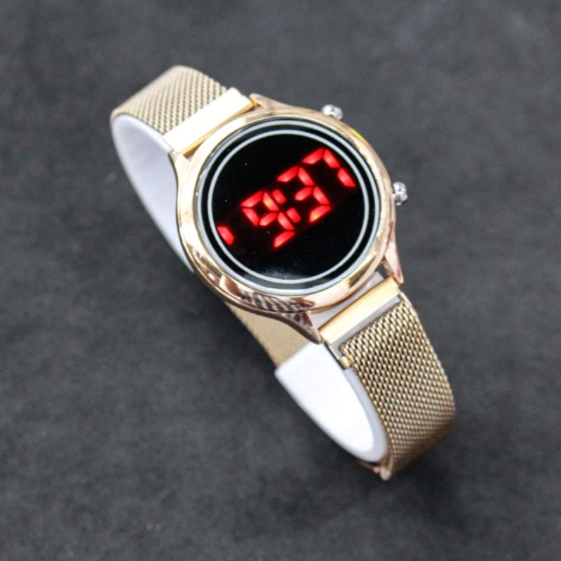 Jam Tangan Wanita LED Watch Digital Circle Convex Rantai Magnet Mesh