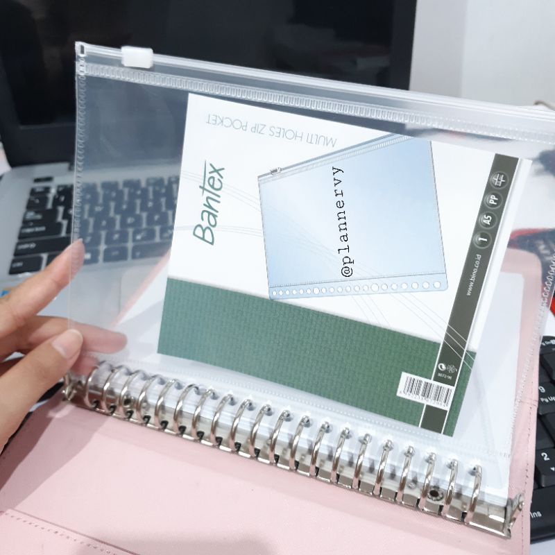 

ZIPPER POCKET ZIPLOCK BINDER