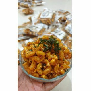 

kripik Makaroni pedas daun jeruk