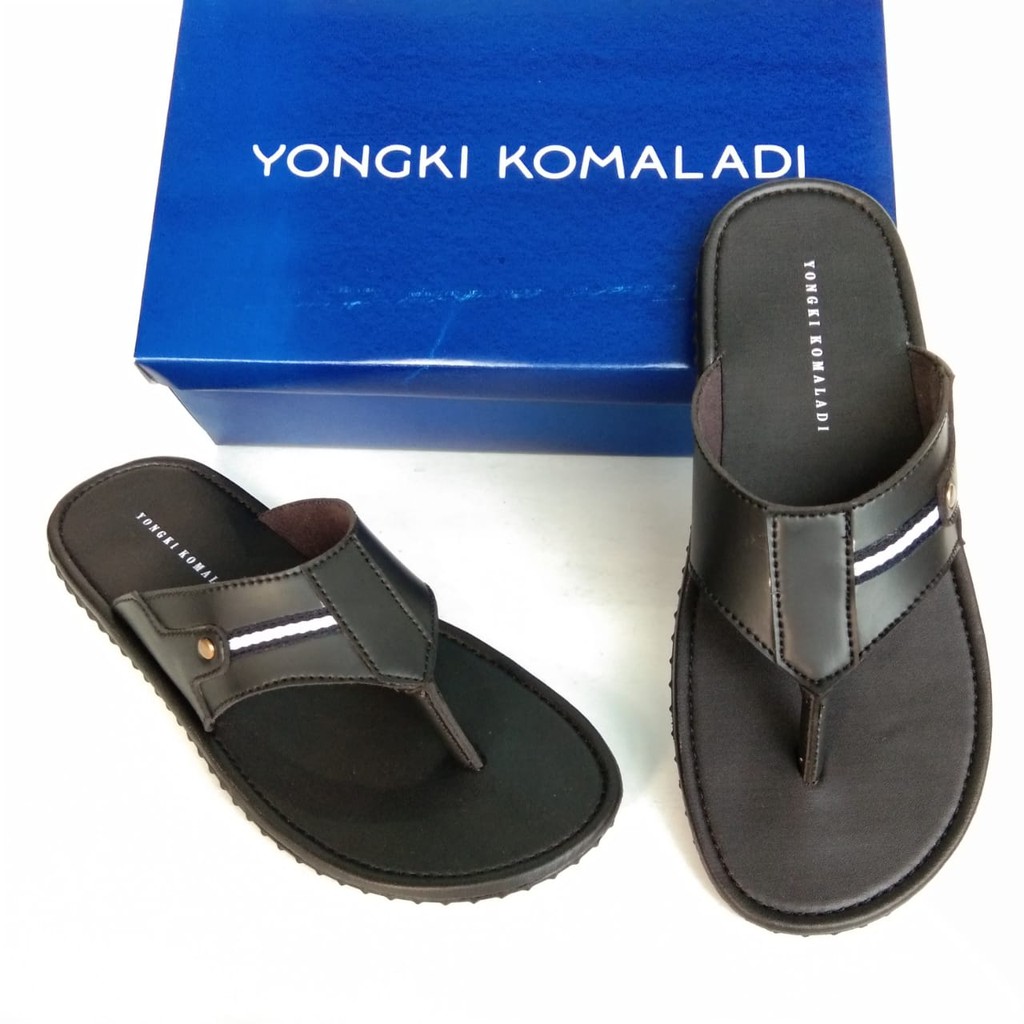 Sandal pria casual yongky komaladi