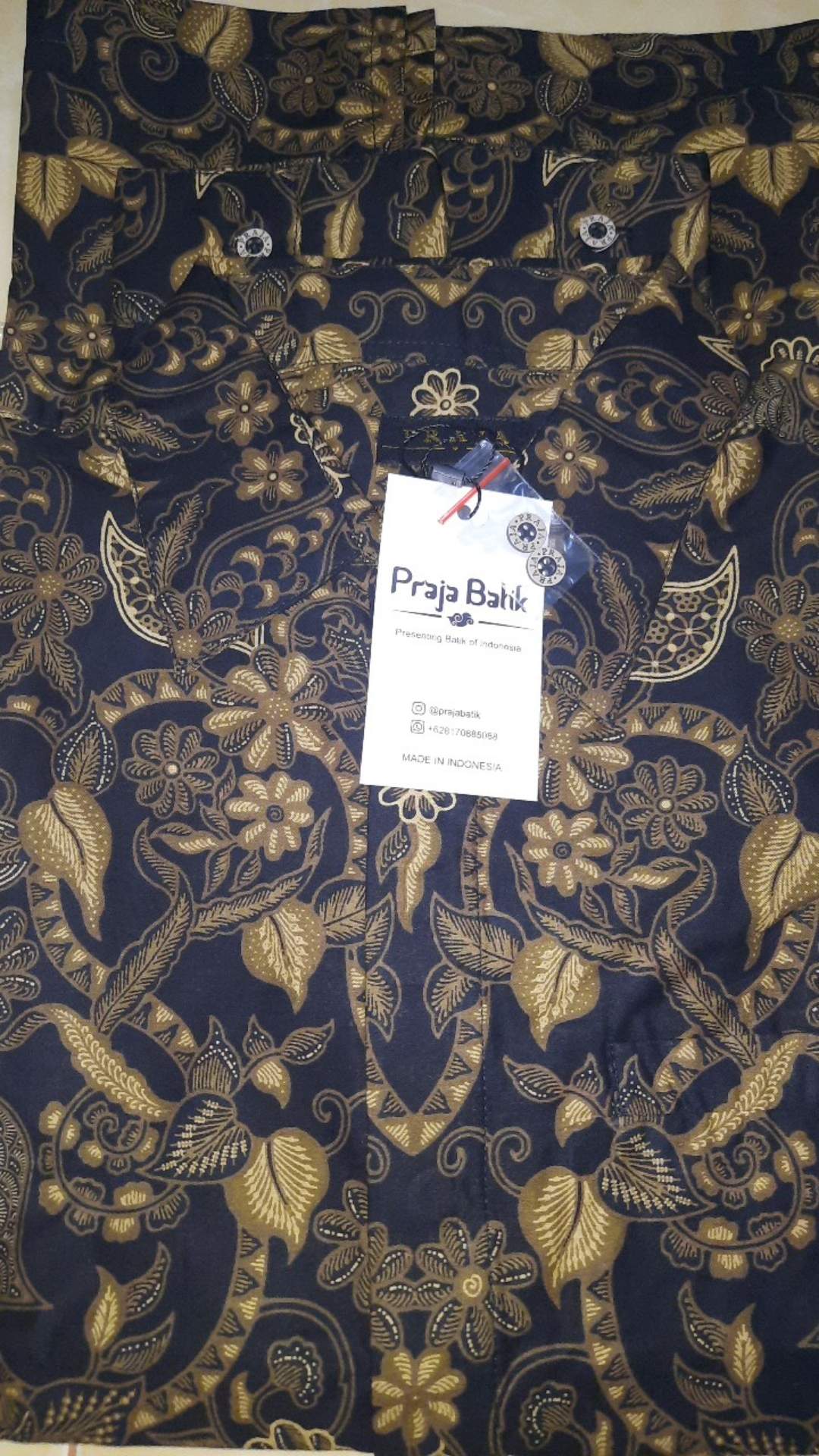 Praja Batik Rajaswara - Kemeja Batik Pria Lengan Panjang Hitam Reguler Fit