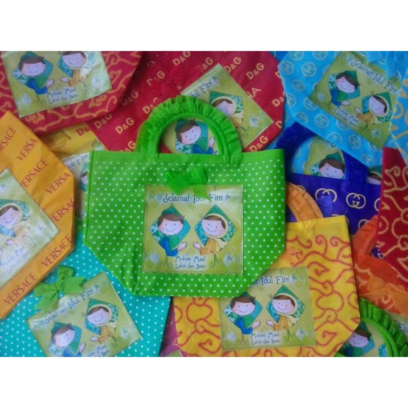 

TAS PARCEL LEBARAN...min 3 lsn FREE CETAK NAMA