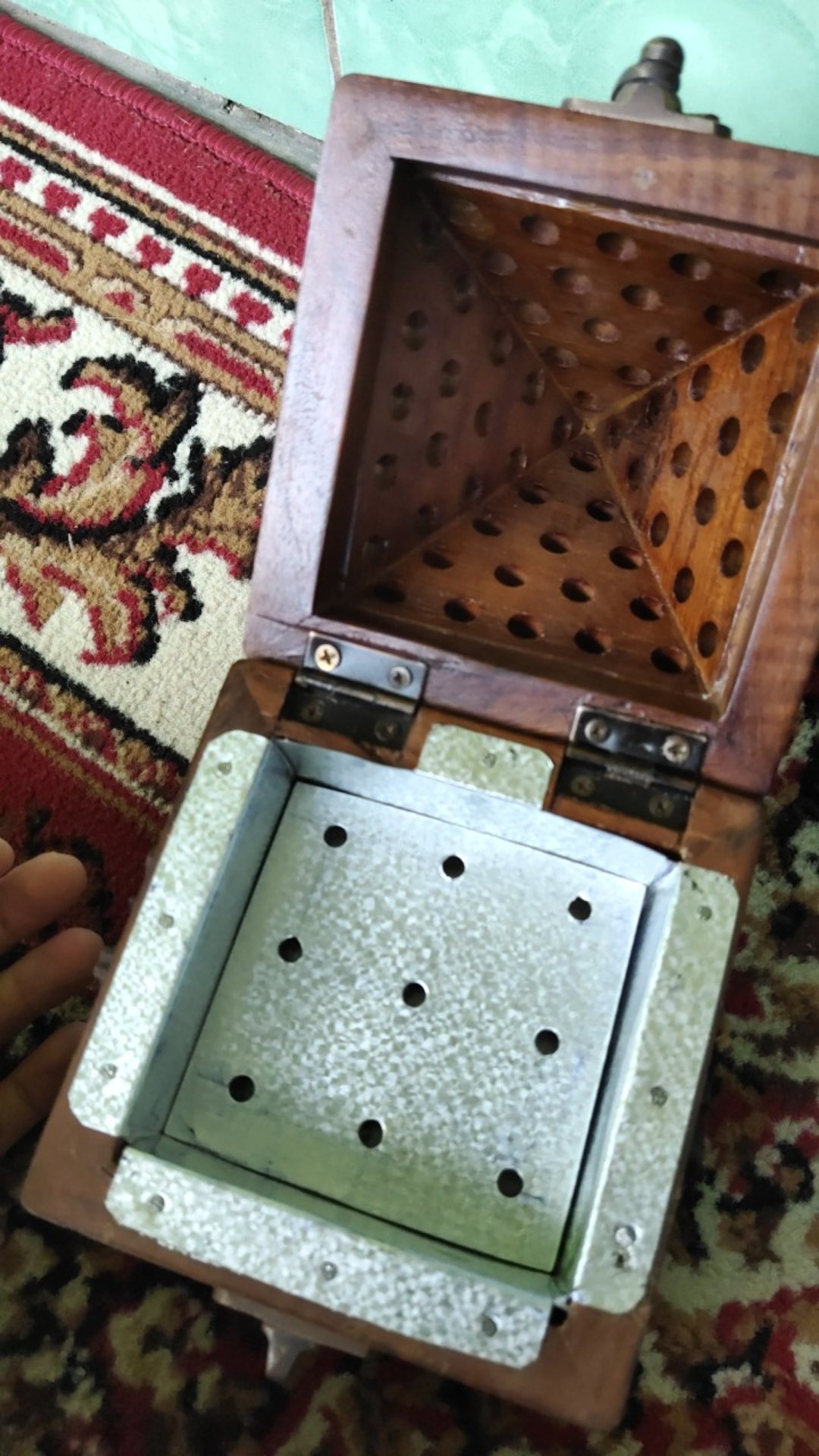 Mabkhara Tempat Bakaran Dupa Bukhoor Kerucut Kayu Jati