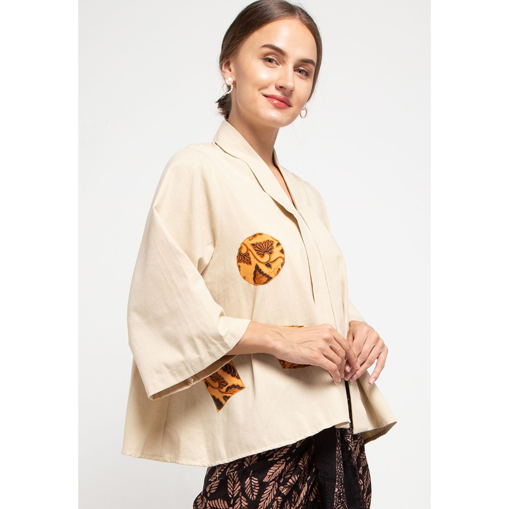 Batik First Kebaya Linda Aplikasi-Batik