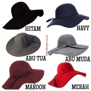 Topi floppy hat pantai