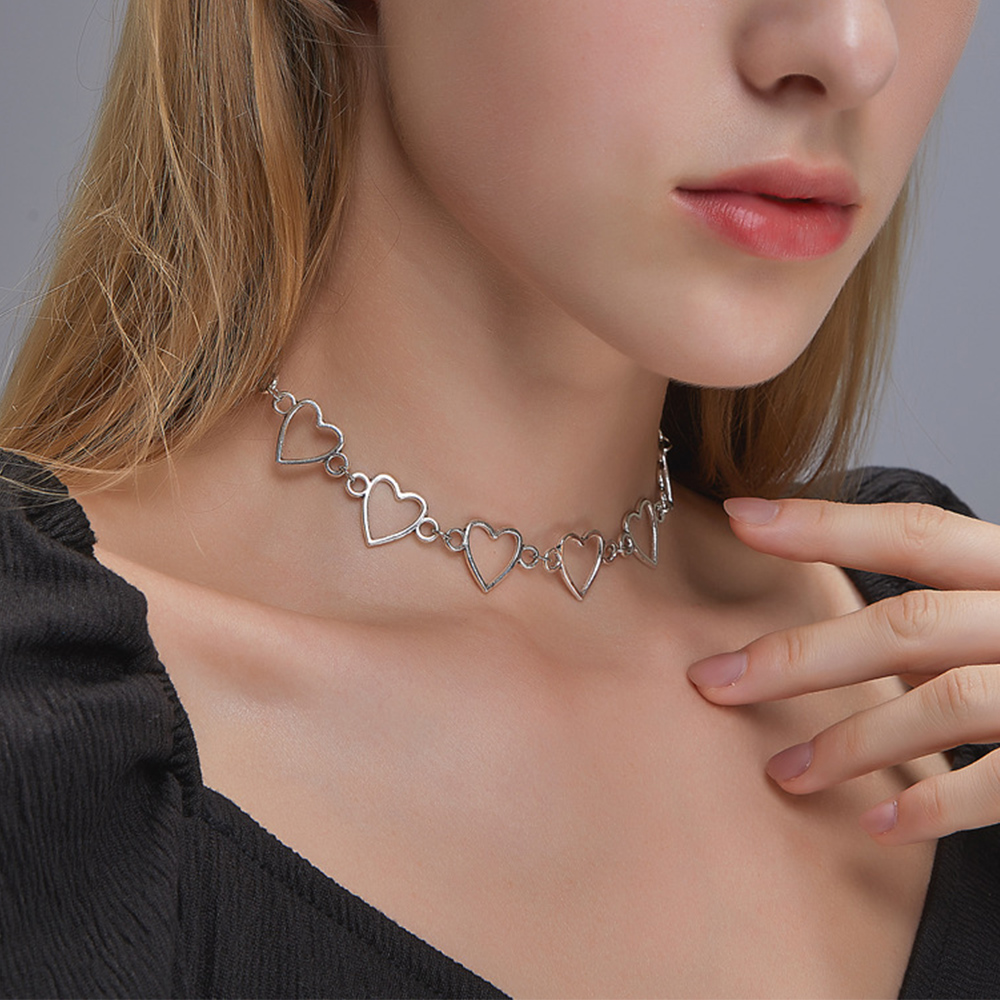 Retro Minimalist Metal Love Necklace Women Jewelry Personality Fashion Clavicle Chain Short Choker