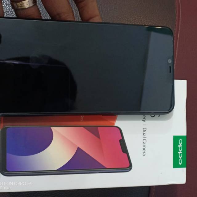 Oppo A3s (HP Bekas)