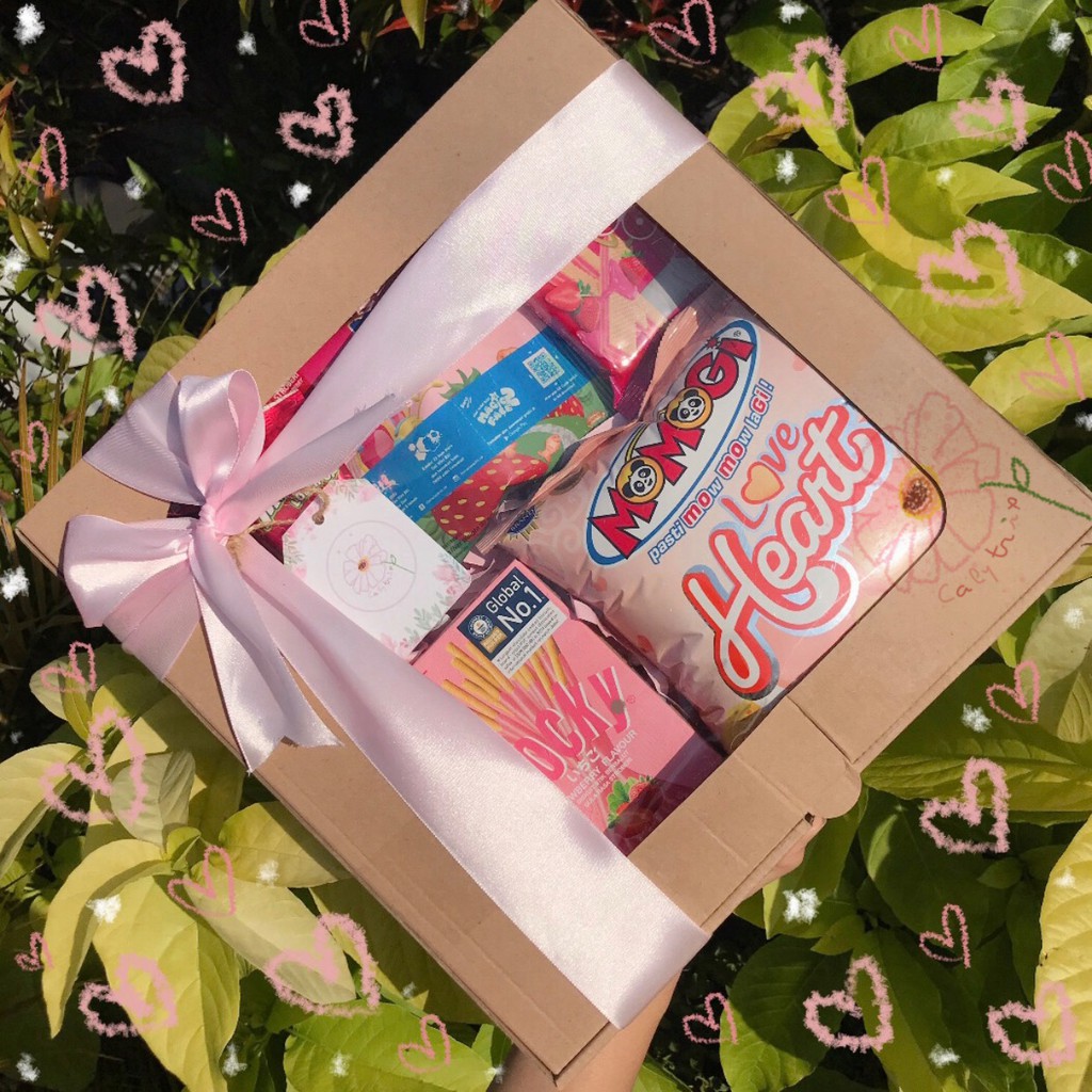 

SNACKBOX | HAMPERS SNACK | GIFTBOX | HADIAH ULANG TAHUN , ANNIVERSARY, WISUDA