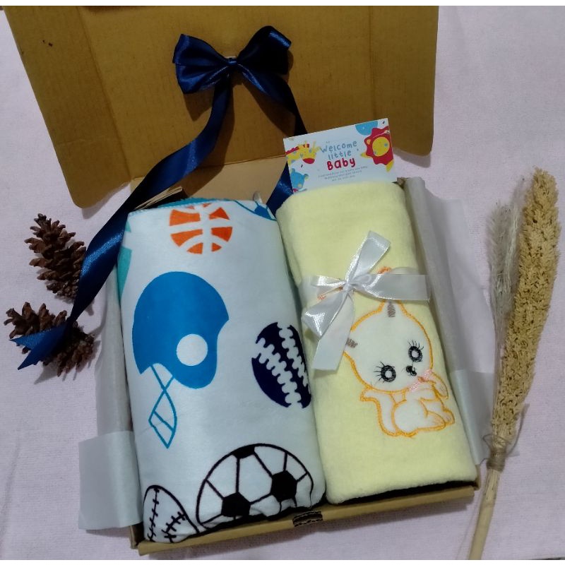 PASTI TERMURAH!!! HAMPERS BAYI | KADO BAYI | KADO LAHIRAN|HADIAH KADO HANDUK BAYI DAN SELIMUT-Kuning (bola)