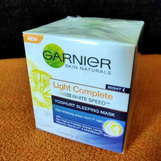 Garnier Light Complete white speed yogurt sleeping mask