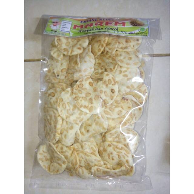 

Keripik kedelai padang