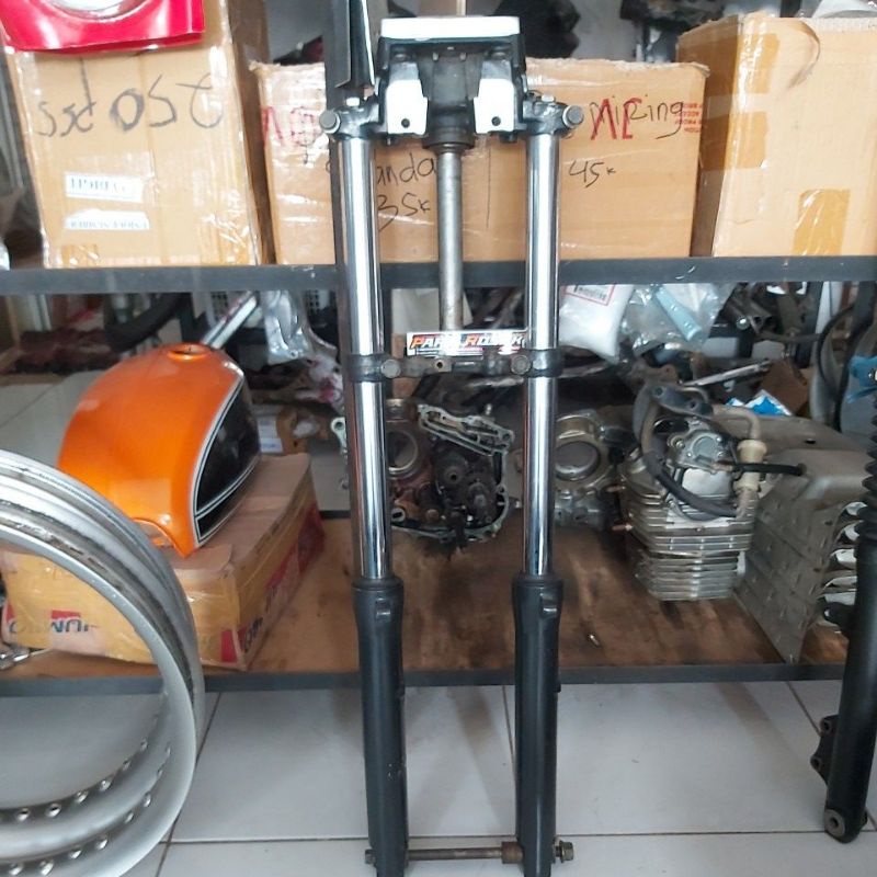 Shock depan megapro mega pro primus set T segitiga atas bawah