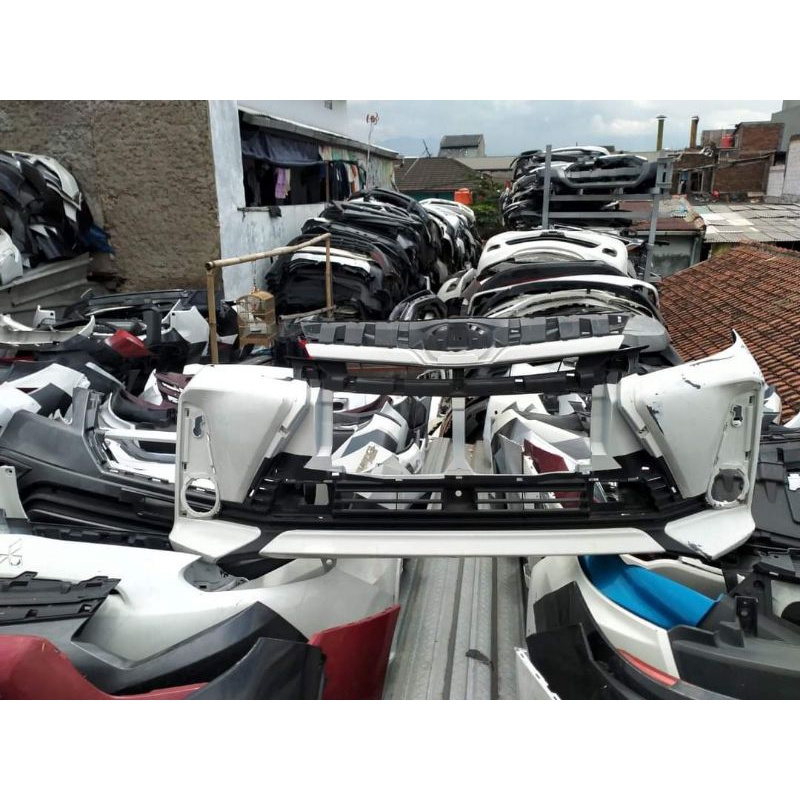 bemper bumper depan avanza veloz 2019