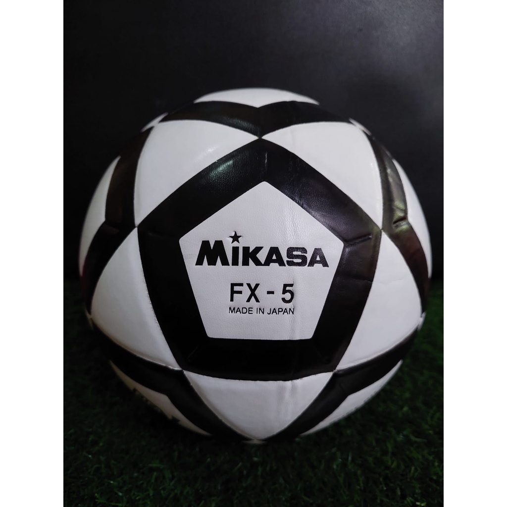 BOLA SEPAK MIKASA/BOLA SEPAK MIKASA SIZE 5/BOLA SEPAK BAGUS