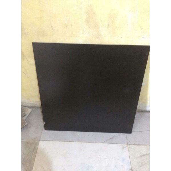 granit hitam dof polos