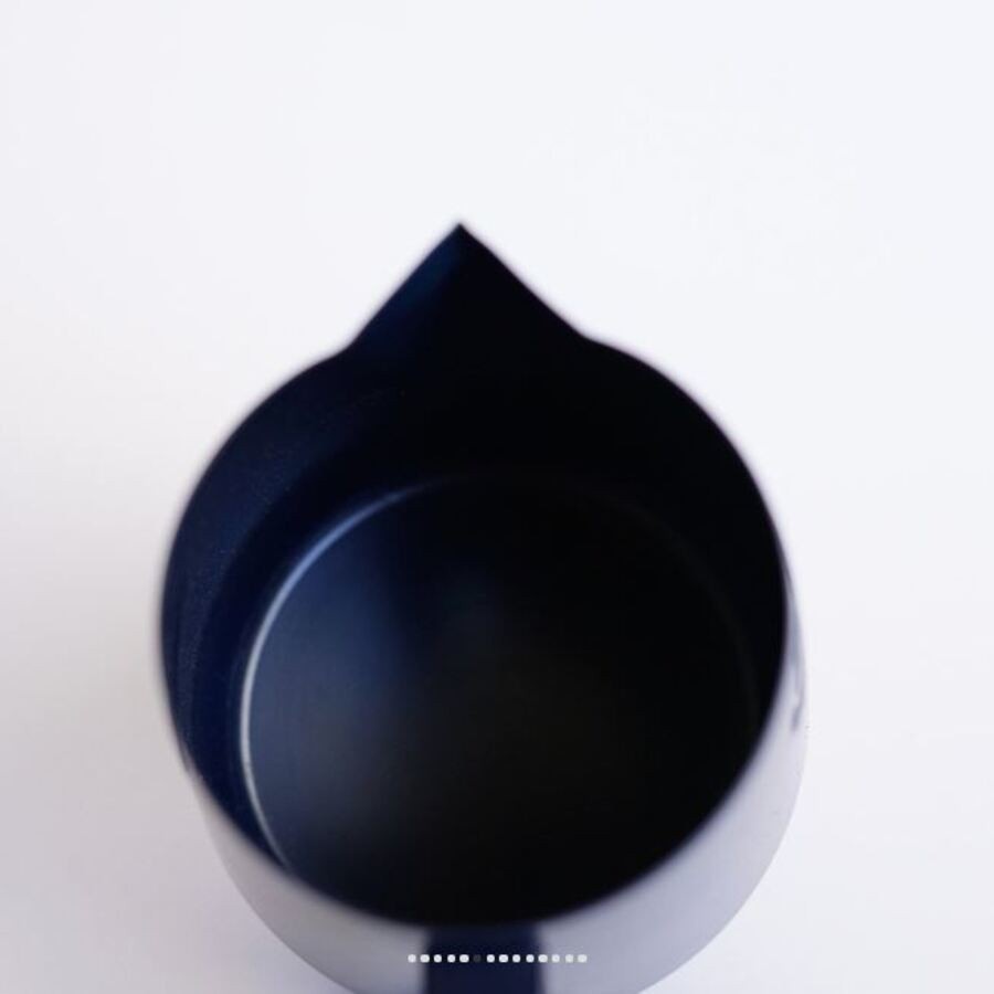 Jibbi Jug - Magic 420ml (Black Matt + Silicone Red)-2