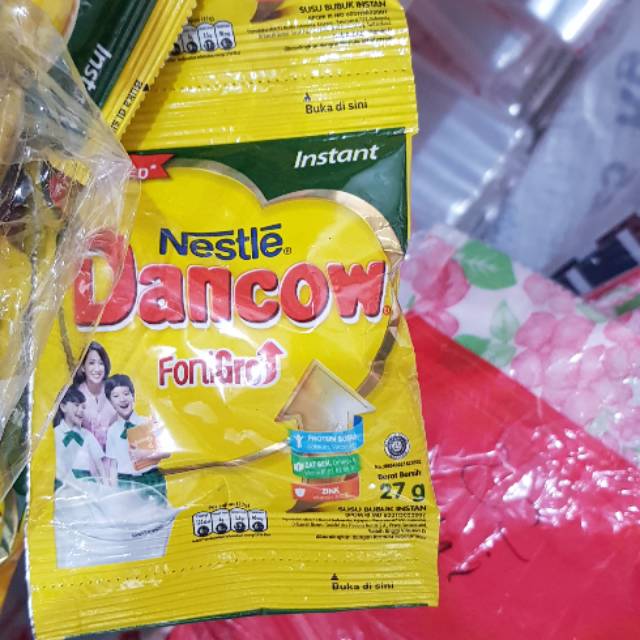 

Baking susu bubuk Dancow sachet