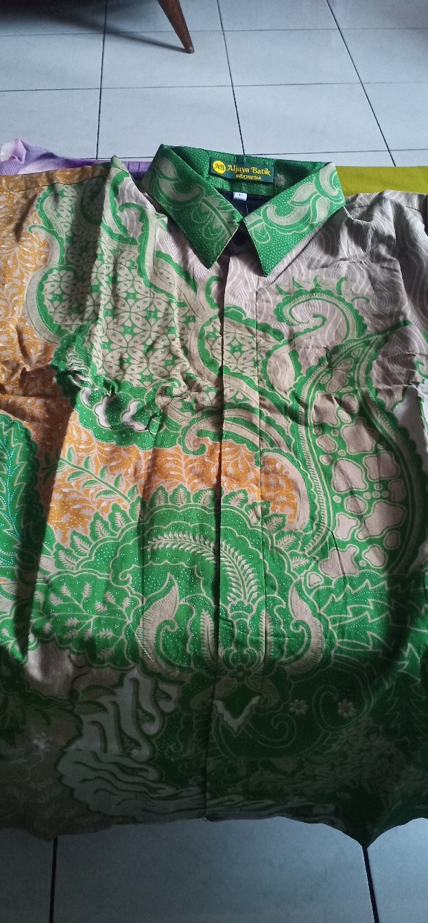 Kemeja Batik Eksklusif Warna Hijau Batik Lengan Panjang Pria Opo Ijo Batik Lapis Furing Terbaru