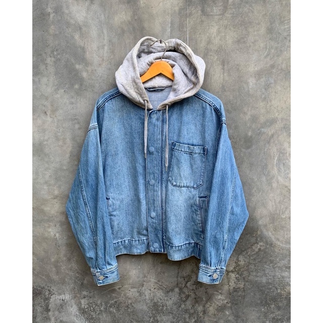 Trucker Jaket Jeans Gu