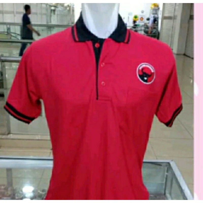 kaos partai PDI P kerah hitam kombinasi merah dan merah kombinasi hitam