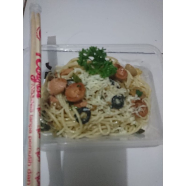 

Spaghetti sosis Aglio Olio Ala Arin Arkan food