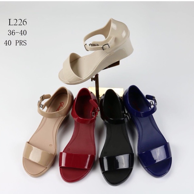 Sepatu wedges wanita glanzton
