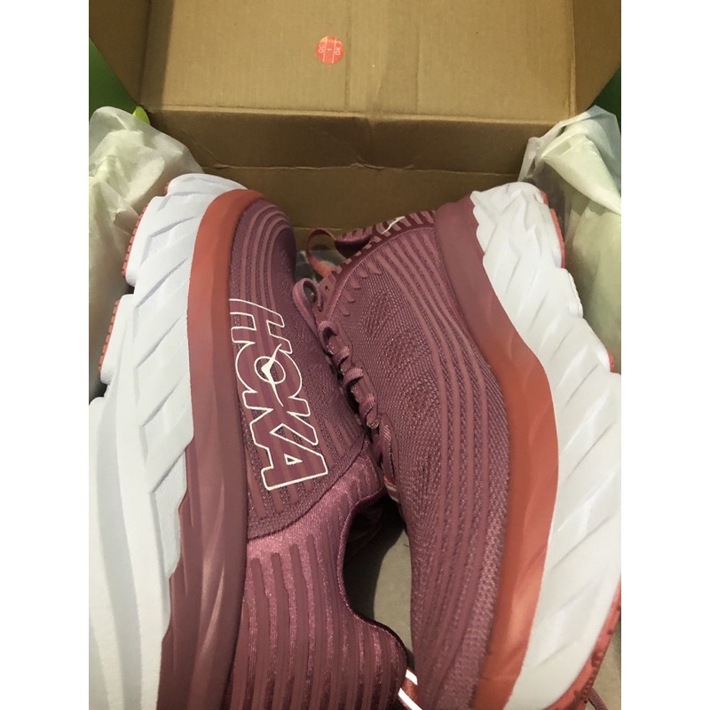 Hoka One One Bondi 6