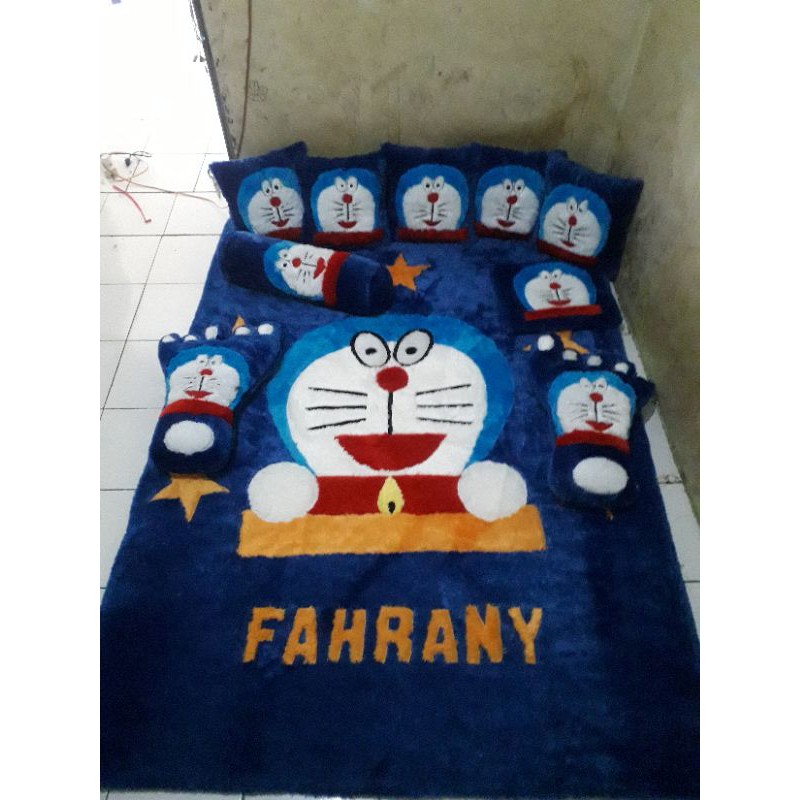 karpet bulu karakter