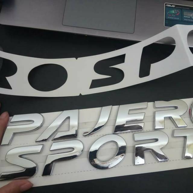 Engine Hood Emblem PAJERO SPORT / Logo Pajero / Logo Kap Mesin Pajero