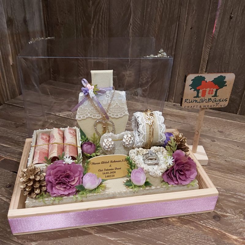 kotak mahar 1 set perhiasan dan uang