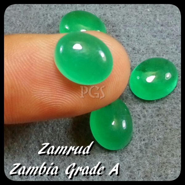 BATU AKIK PERMATA ZAMRUD ZAMBIA GRADE AAA HIJAU MULUS SUPER MURAH, BELUM TERMASUK RING / CINCIN