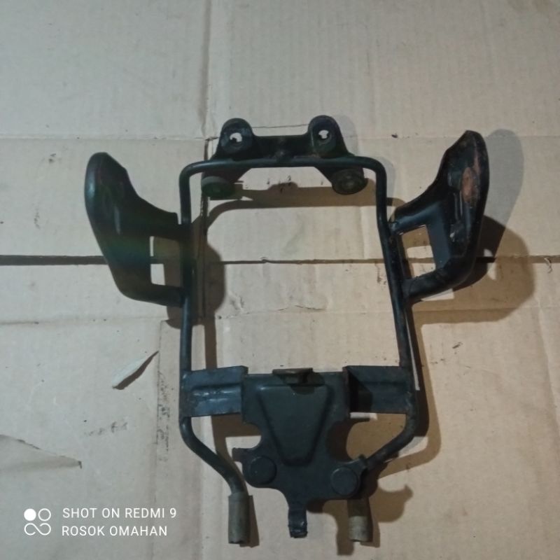 PANGKON LAMPU GL MAX ORIGINAL BREKET HEADLAMP SPEEDOMETER GLMAX ORI