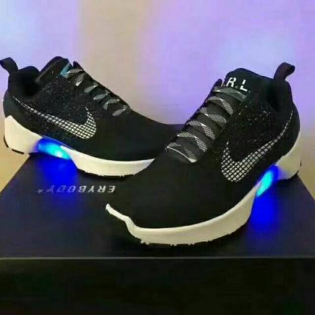 Sepatu Nike New Debuts Hyperadapt 1.0 Air Mag Black White