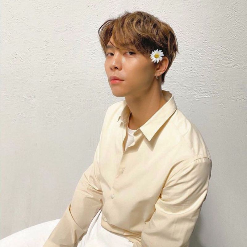 [BOOKED] ALBUM ONLY LOVEHOLIC JOHNNY COVER