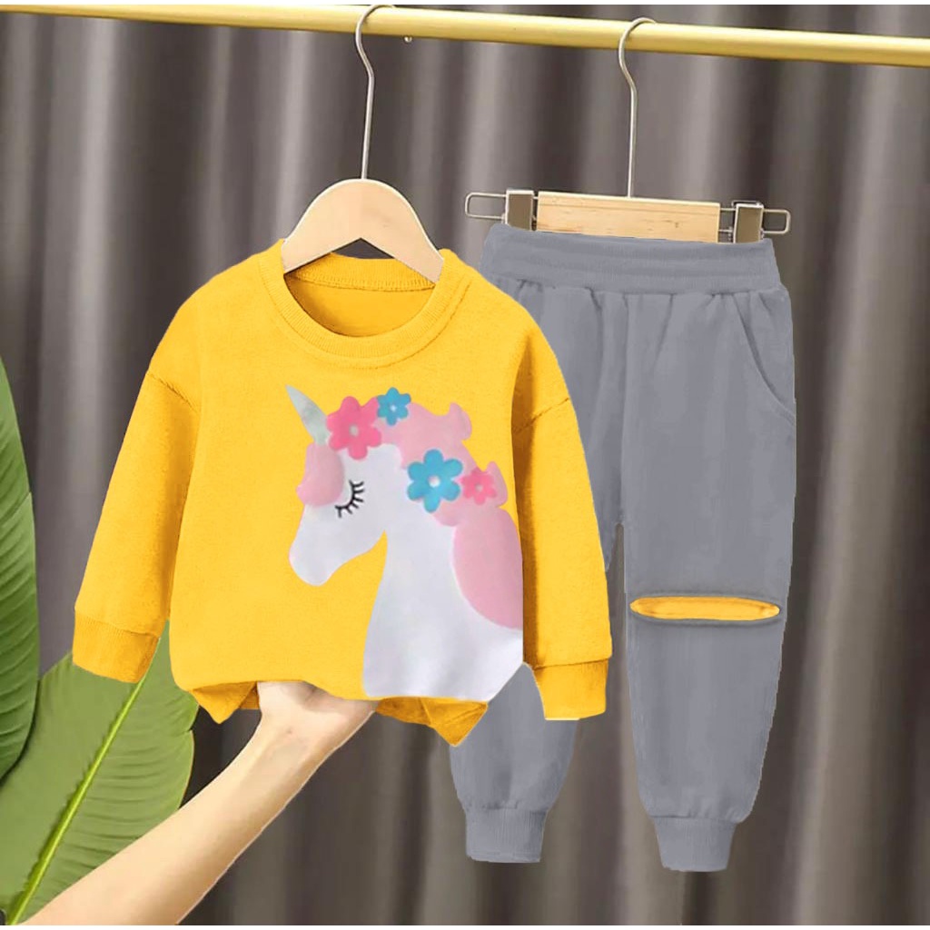 PROMO - SETELAN SWEATER ANAK PEREMPUAN TERBARU DAN TERKEREN SETELAN FASHION PAKAIAN ANAK ANAK BERMOTIF KEKINIAN DAN TERHITZ SWEATER PAKAIAN ANAK ANAK MASAKINI 2023