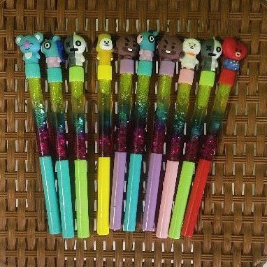 

Pulpen Gel Glitter BT21