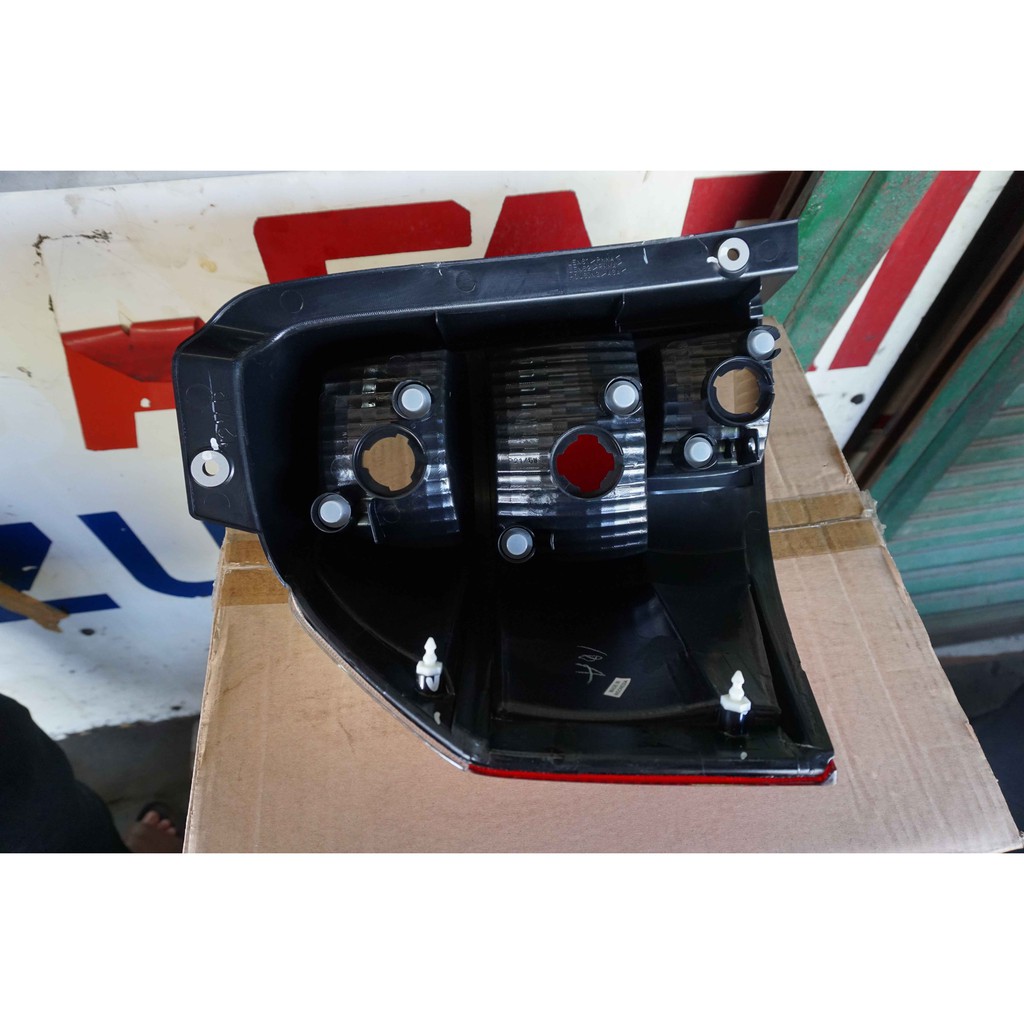 Lampu Belakang/Rear Lamp Suzuki APV Arena ASLI SGP!